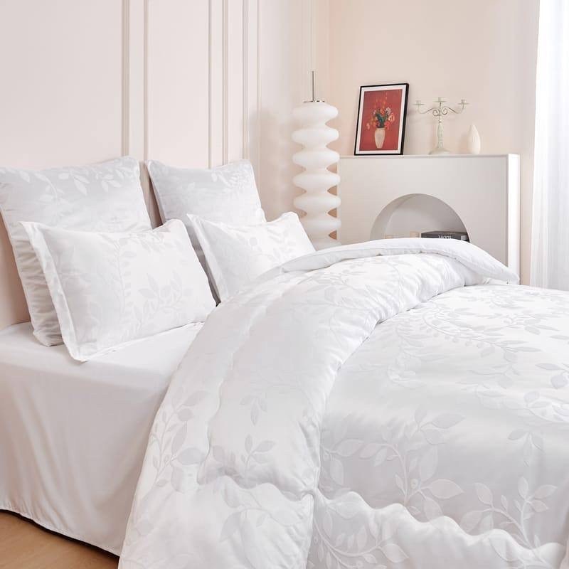 комплект одеяло,белое одеяло,шелковое одеяло,одеяло стеганое,легкое одеяло