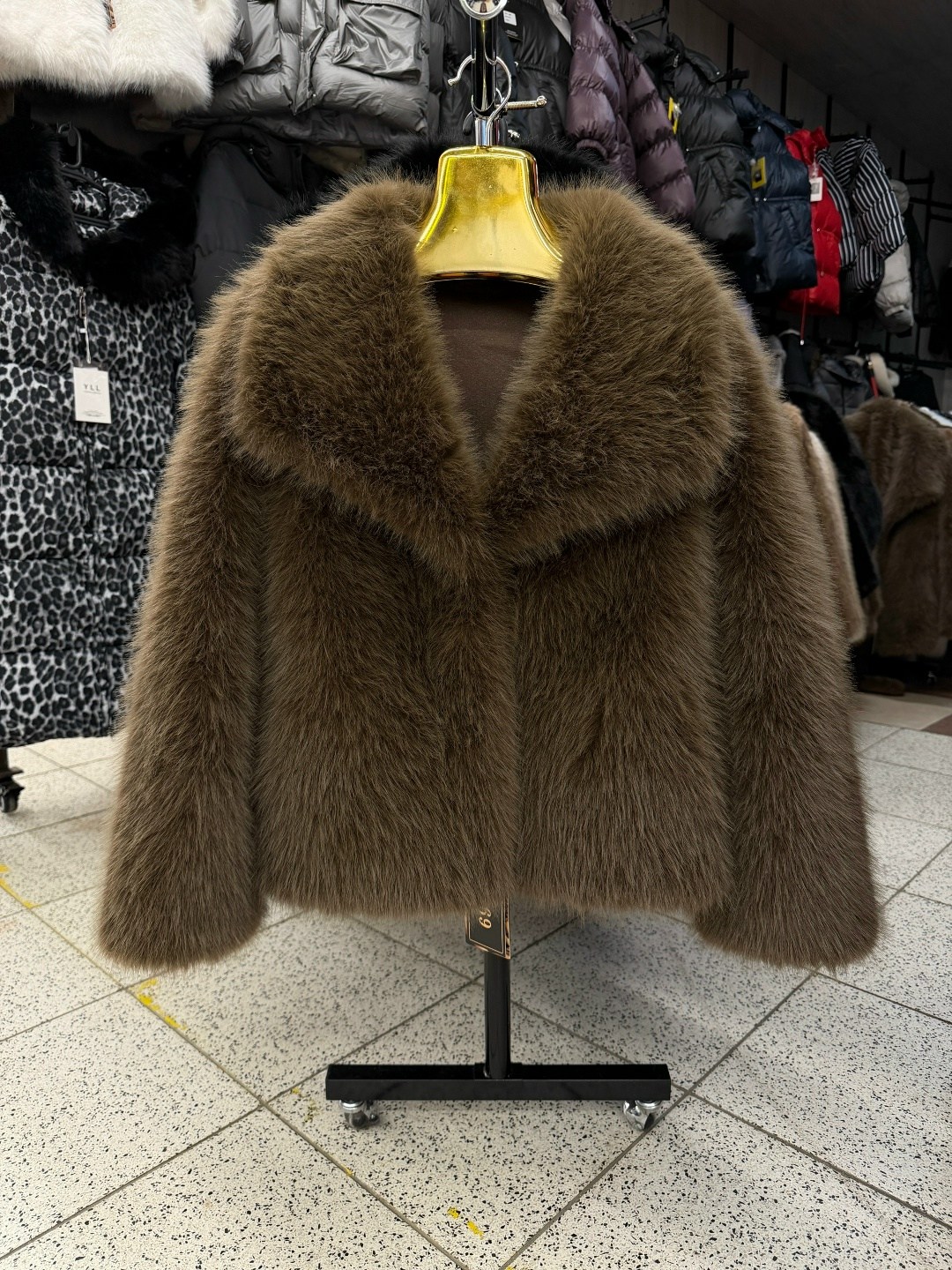 шуба короткая,меховая куртка,шубка,шуба искусственная,шуба женская