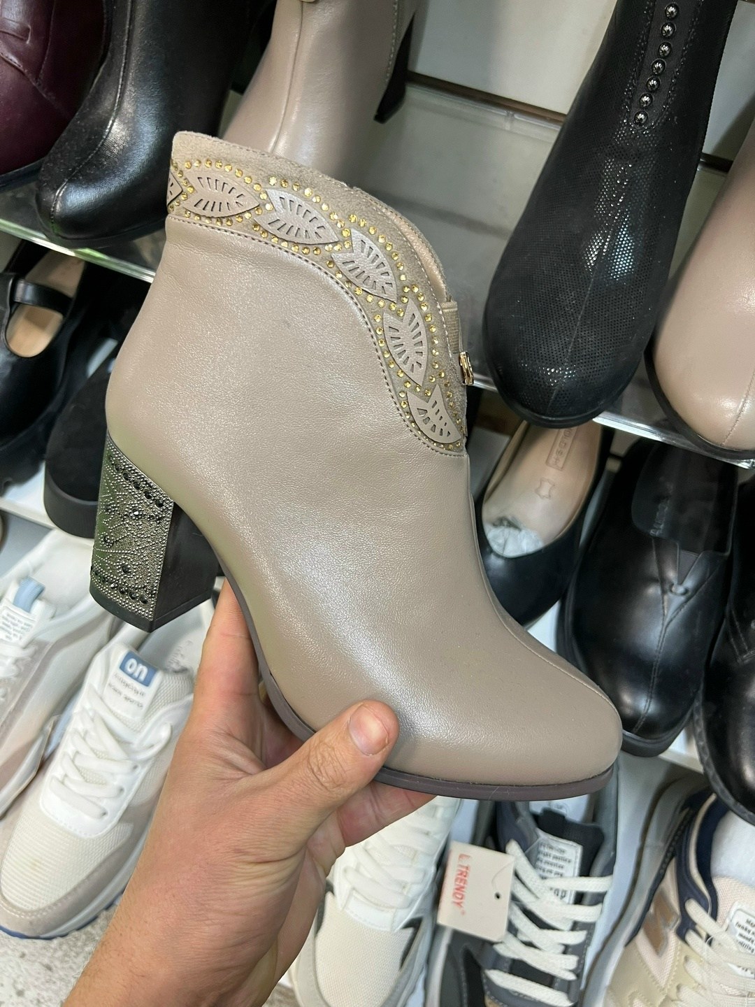 ботильоны женские,,серые ботильоны,кожаные ботильоны,ботильоны серебро