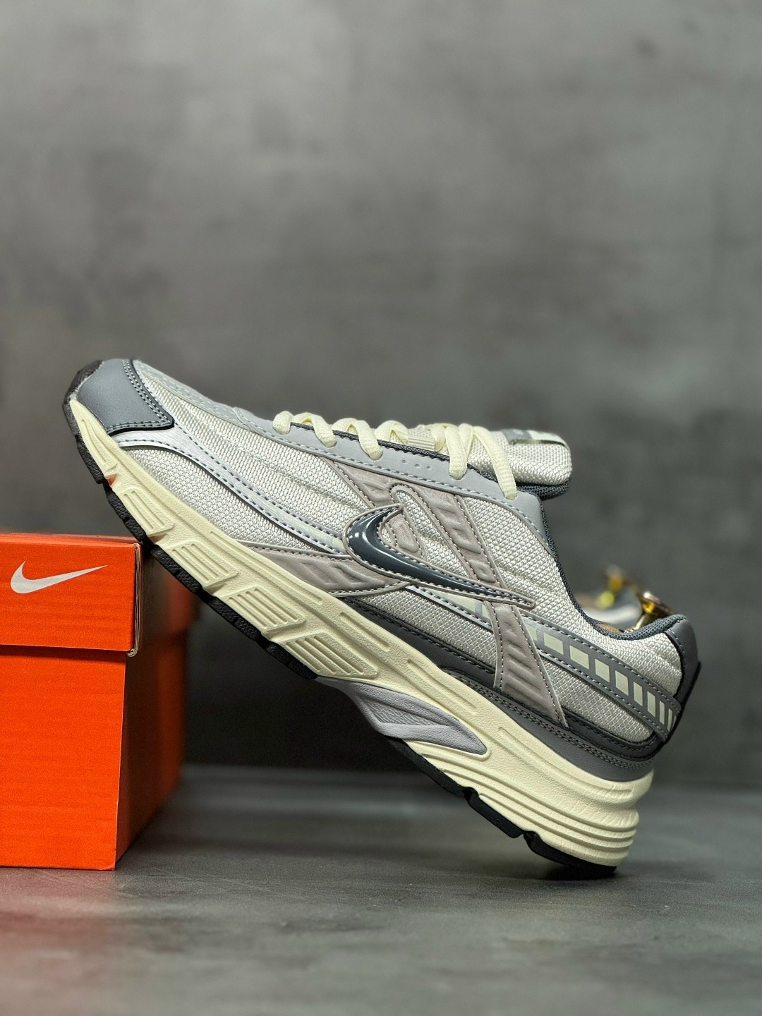 кроссовки nike initiator,кроссовки nike,кроссовки в стиле nike copy 1:1,кроссовки nike initiator для бега,кроссовки nike initiator grey