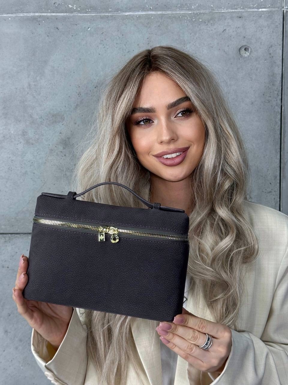 сумки для женщин,сумка женская маленькая кросс-боди chanel,сумка,сумка кросс-боди miu miu,сумка женская через плечо