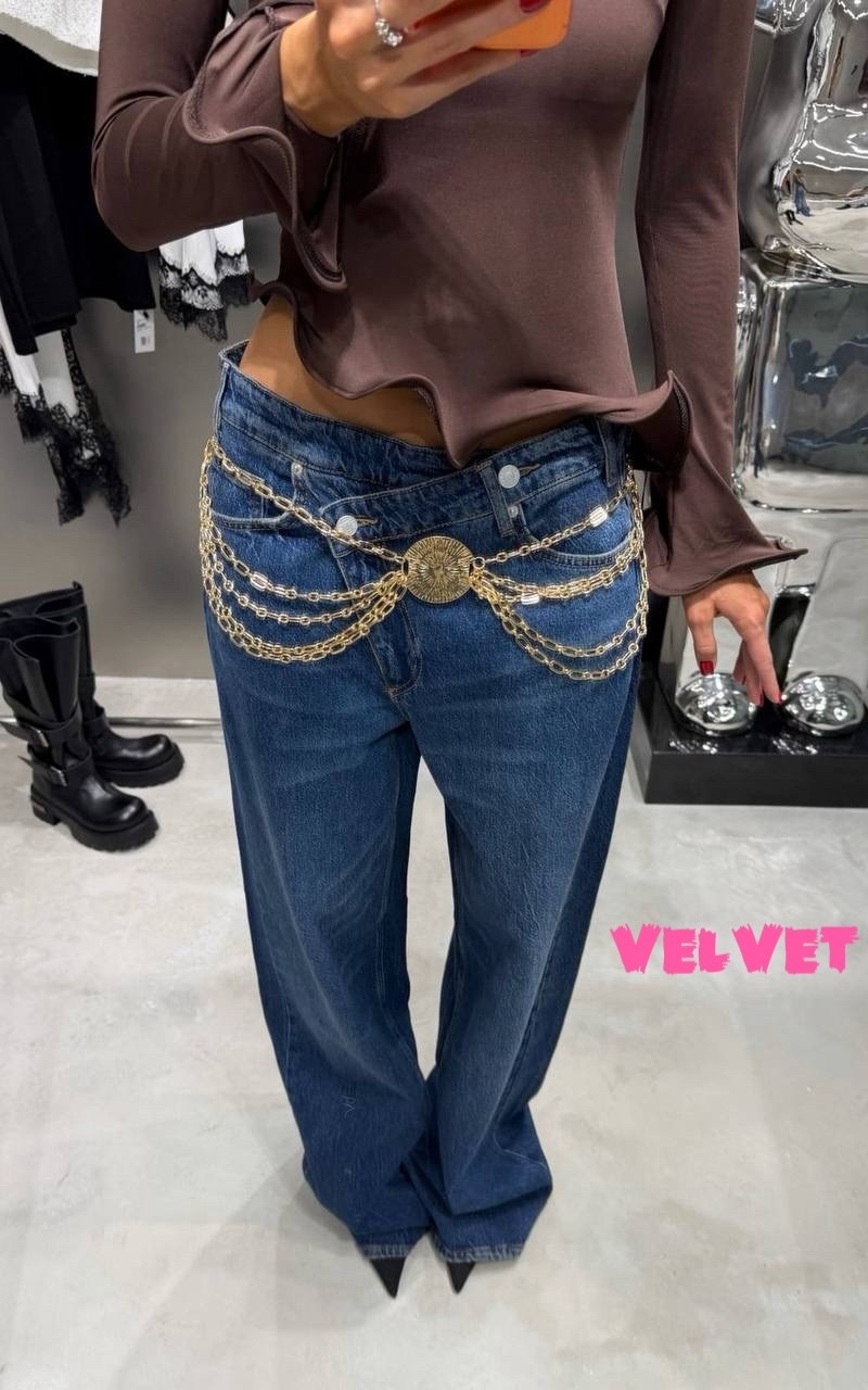 красные сапоги,высокие сапоги,шикарное платье balmain