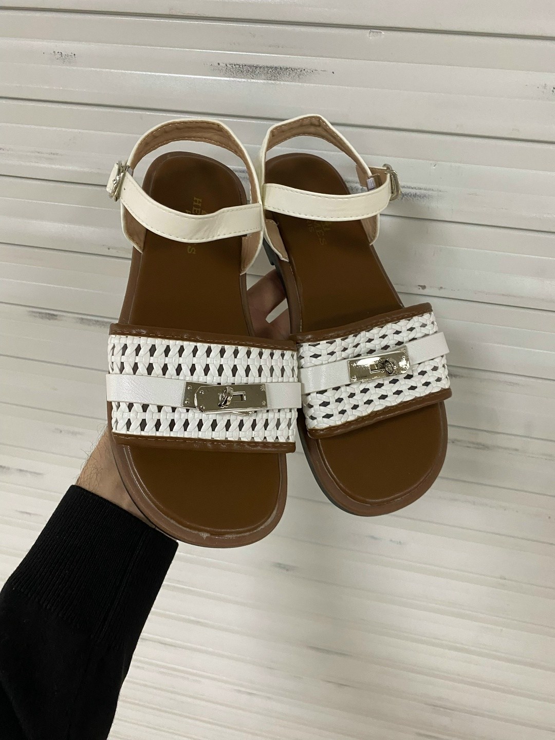 сандалии celine 2026,,босоножки селин,босоножки celine,сандалии