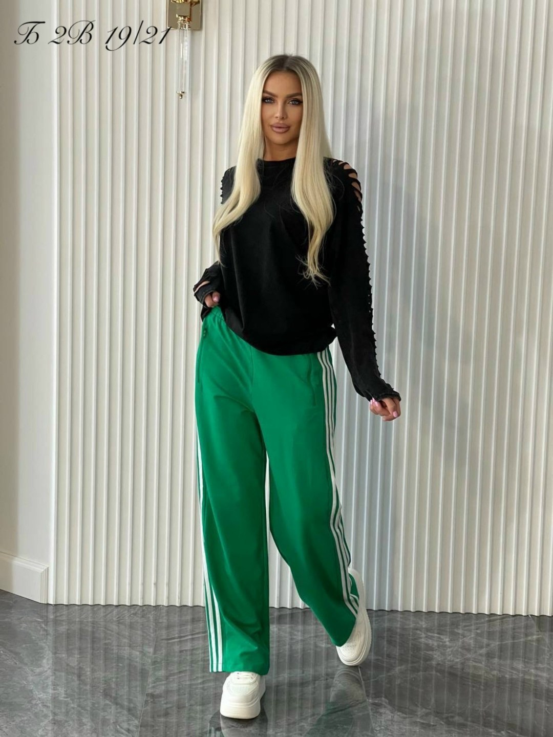 свободные спортивные брюки firebird adidas originals зеленый,adidas originals спортивные брюки,зеленые спортивные брюки adidas originals adicolor firebird,зеленые спортивные брюки adidas originals fir