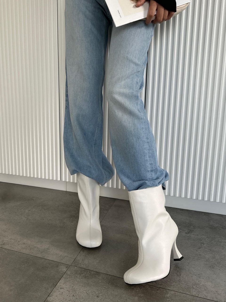 ботильоны модные,белые ботильоны,ботильоны женские,женские ботильоны с острым носком,женская