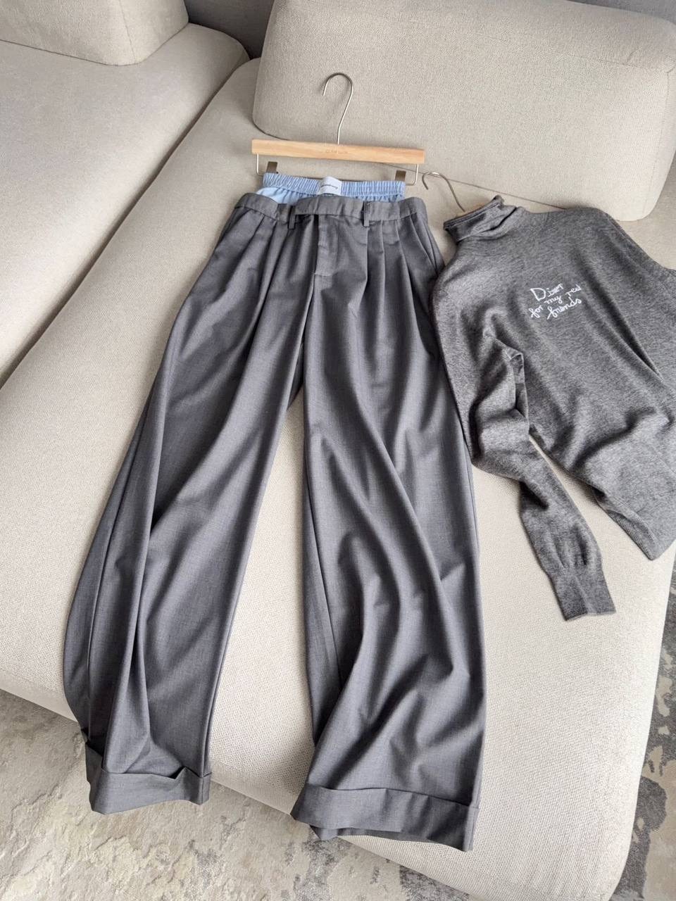 брюки палаццо,широкие брюки,серые брюки палаццо,женская мода