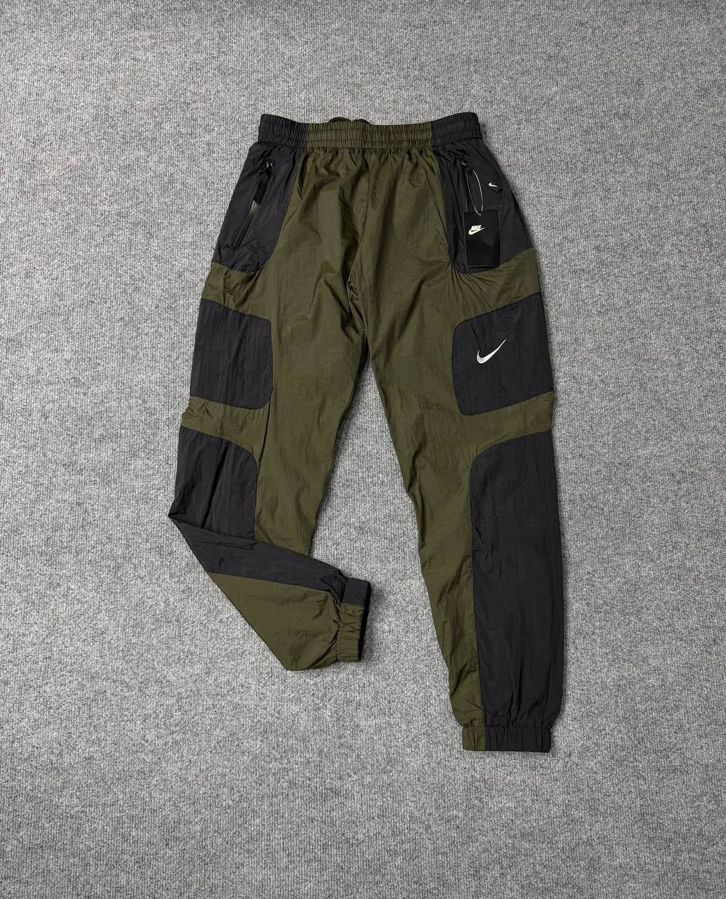 спортивные штаны nike,штаны nike,мужские спортивные штаны nike,спортивные штаны плащевка nike,штаны nike double swoosh