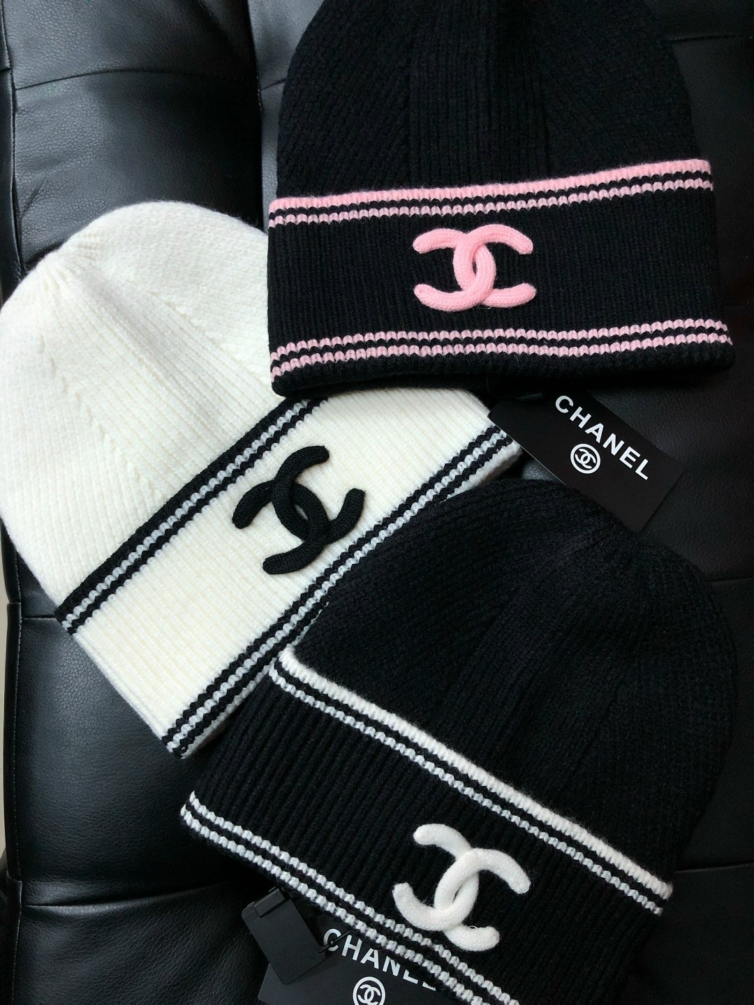 шапка chanel,модная вязаная шапка в стиле chanel copy 1:1,вязаные эластичные шапки bini chanel,шапка шанель,вязаная шапка chanel