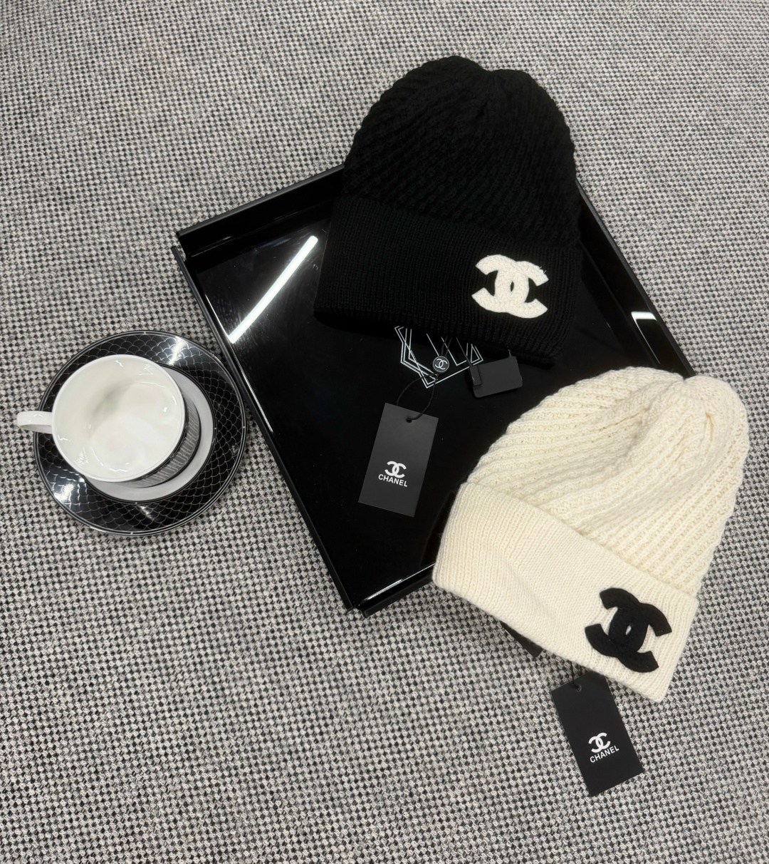 шапка chanel,вязаные эластичные шапки bini chanel,вязаная шапка chanel,вязаная шапка в стиле chanel,вязаная шапка bini chanel