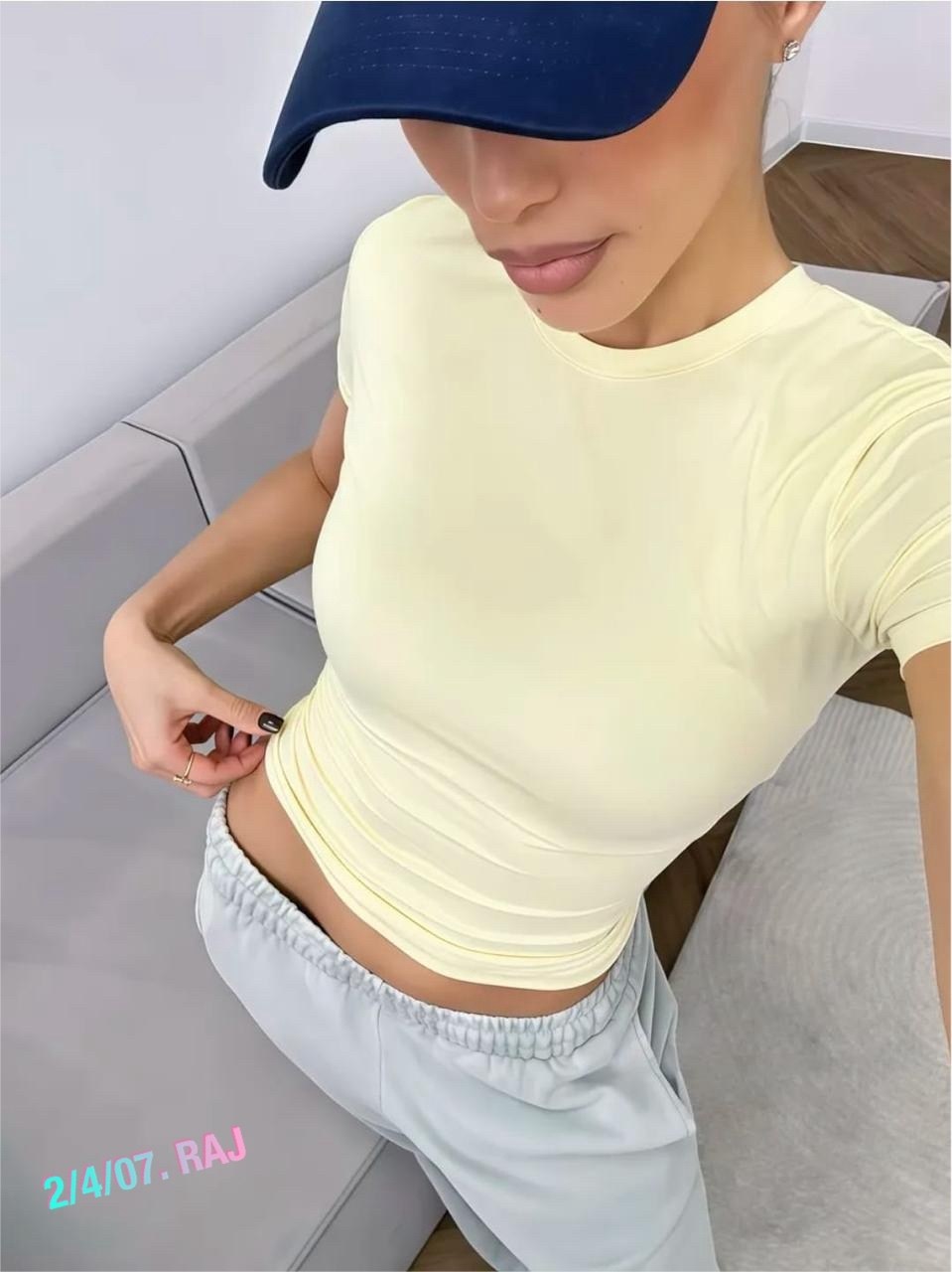 девушка,костюм для фитнеса,leah halton,худая девушка красивая,обтягивающие шорты