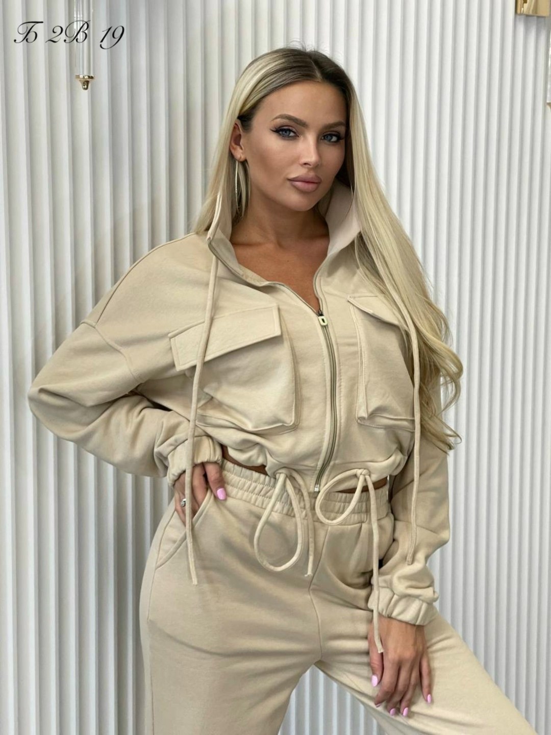костюм женский,бежевый костюм,костюм спортивный,женские комбинезоны,спортивный женский костюм