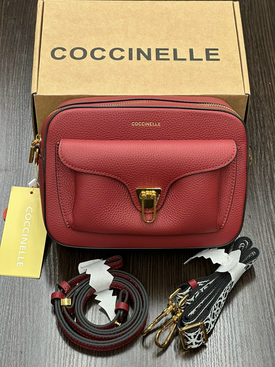 сумка coccinelle,сумка женская coccinelle,coccinelle beat soft,сумка кросс-боди coccinelle crossbody beat черный,сумка через плечо coccinelle