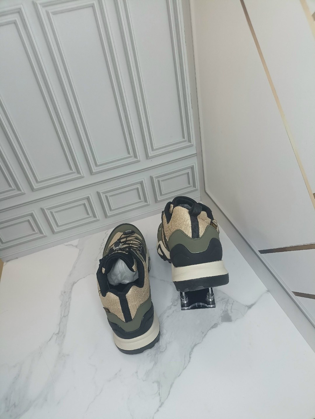 кроссовки,кроссовки adidas,кроссовки adidas terrex,треккинговые кроссовки,кроссовки мальчику