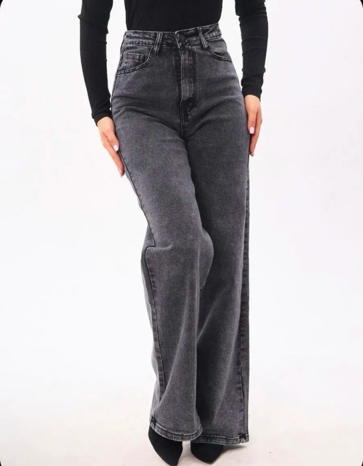 серые джинсы широкие,женские джинсы,джинсы женский серый,джинсы женские клеш от бедра,джинсы женские широкие
