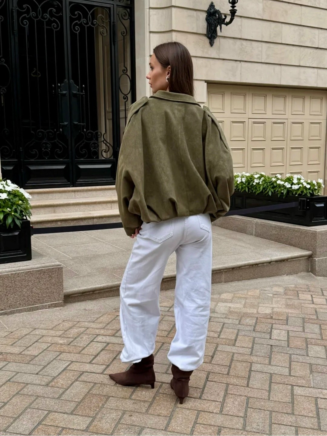 бомбер укороченный оверсайз замшевый куртка рабочего тренд saint shine,куртка бомбер демисезонная оверсайз замшевый niu,бомбер замшевый оверсайз athe.brand,замшевая куртка,женская куртка бомбер из эко