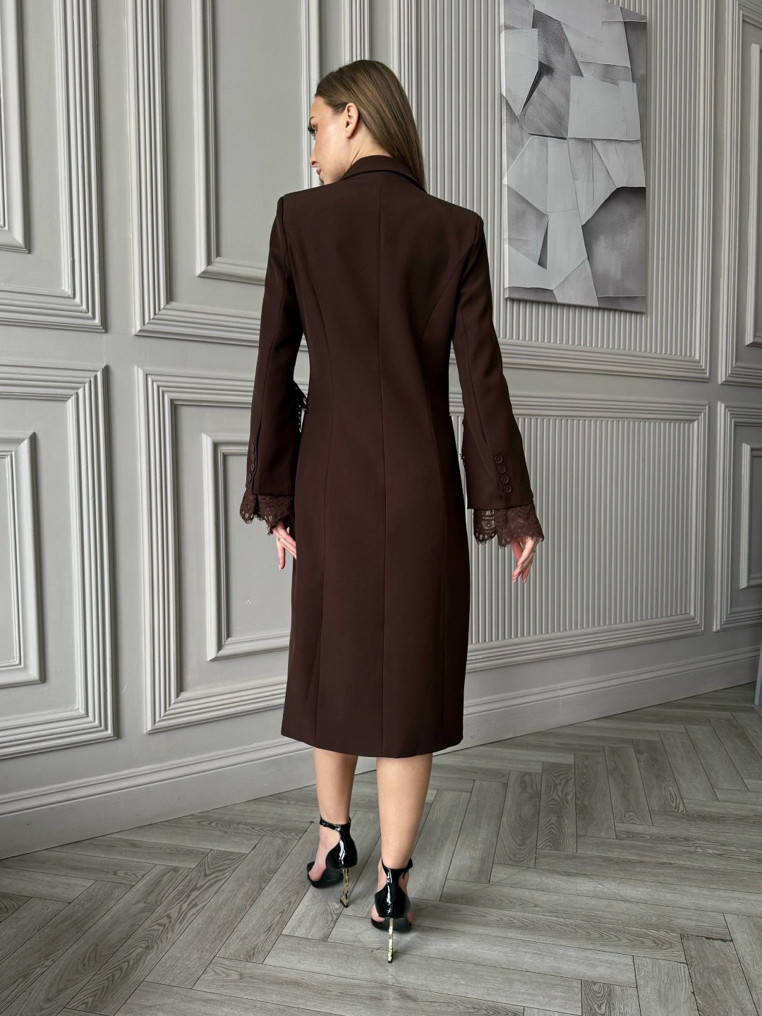 приталенное пальто,пальто женские,коричневое пальто,пальто миди,демисезонное пальто