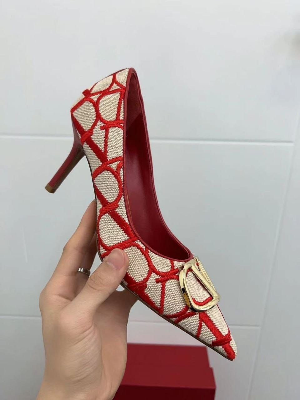 лодочки валентино,valentino туфли,туфли от валентино,туфли valentino garavani 5609022,valentino туфли valentino