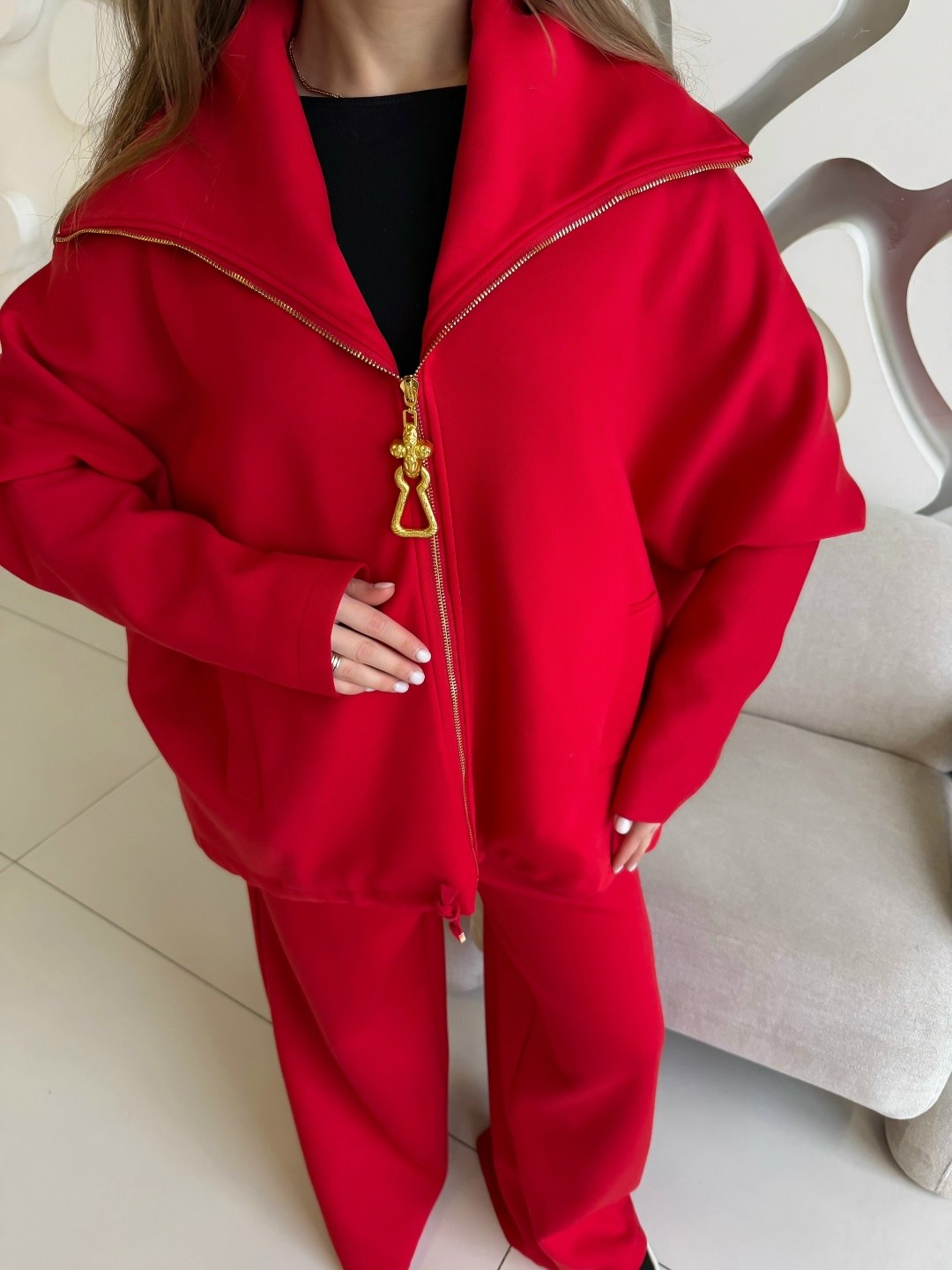костюм с капюшоном и брюками палаццо из качественного футера twok 300912 красный,костюм dilanavip 2065 красный,стильный костюм,костюм брючный 3921 люше,костюм dilana vip 2065 красный