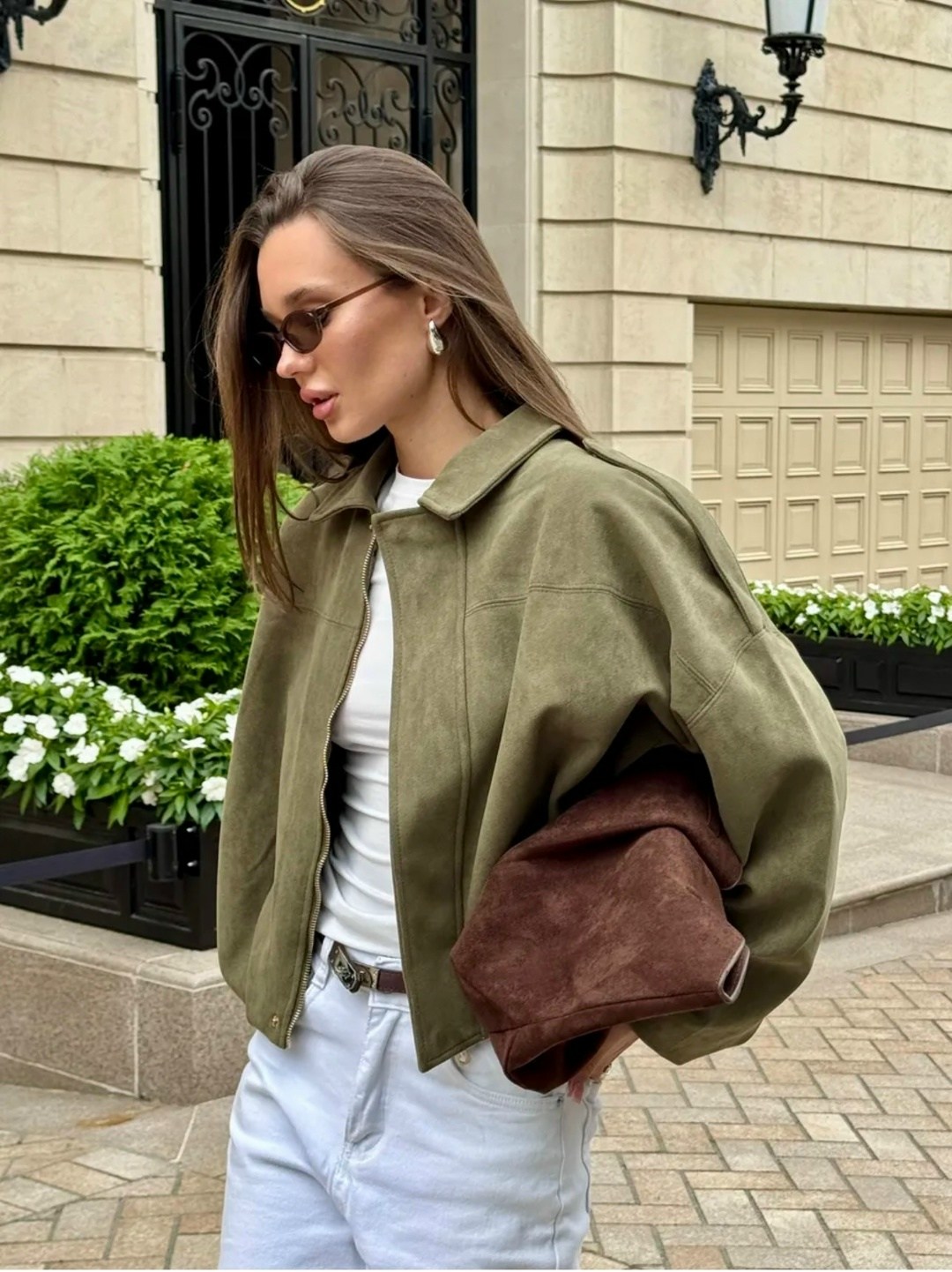 бомбер укороченный оверсайз замшевый куртка рабочего тренд saint shine,куртка бомбер демисезонная оверсайз замшевый niu,бомбер замшевый оверсайз athe.brand,замшевая куртка,женская куртка бомбер из эко