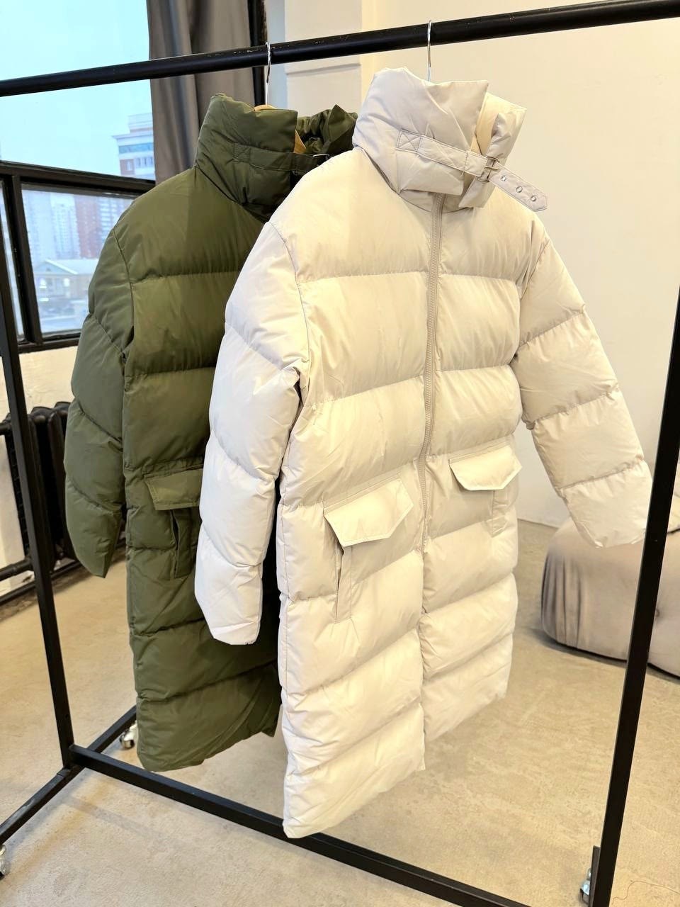 пуховик средней длины,пуховик,женский пуховик,бежевый пуховик,женская зимняя длинная куртка-пуховик 2026 года