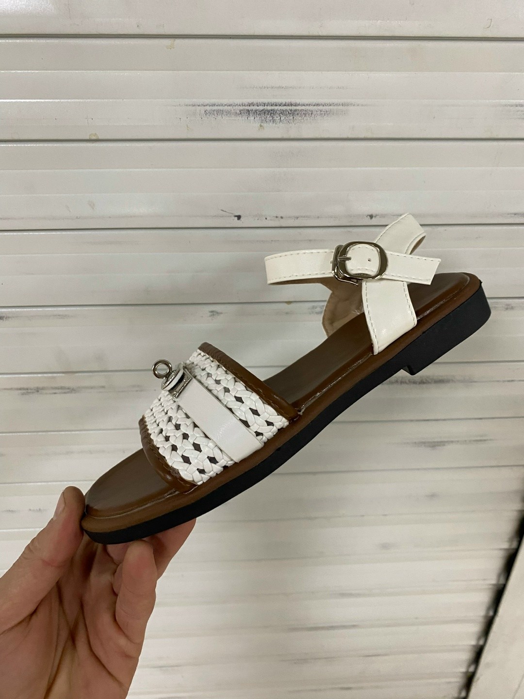 сандалии celine 2026,,босоножки селин,босоножки celine,сандалии