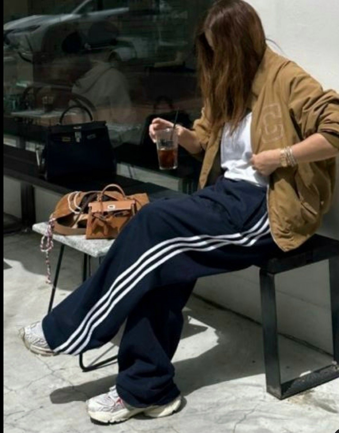 брюки спортивные,спортивные штаны,спортивные брюки adidas originals коричневый,женские спортивные брюки в полоску qweek y2k,брюки спортивные с полосками по бокам milamiss