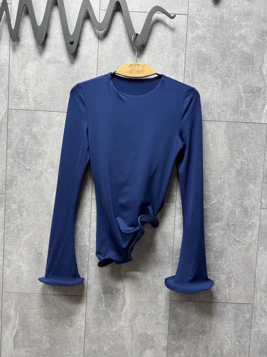 джинсы с цепочкой,широкие женские джинсы,джинсы модные,джинсы стильные,джинсы с цепью