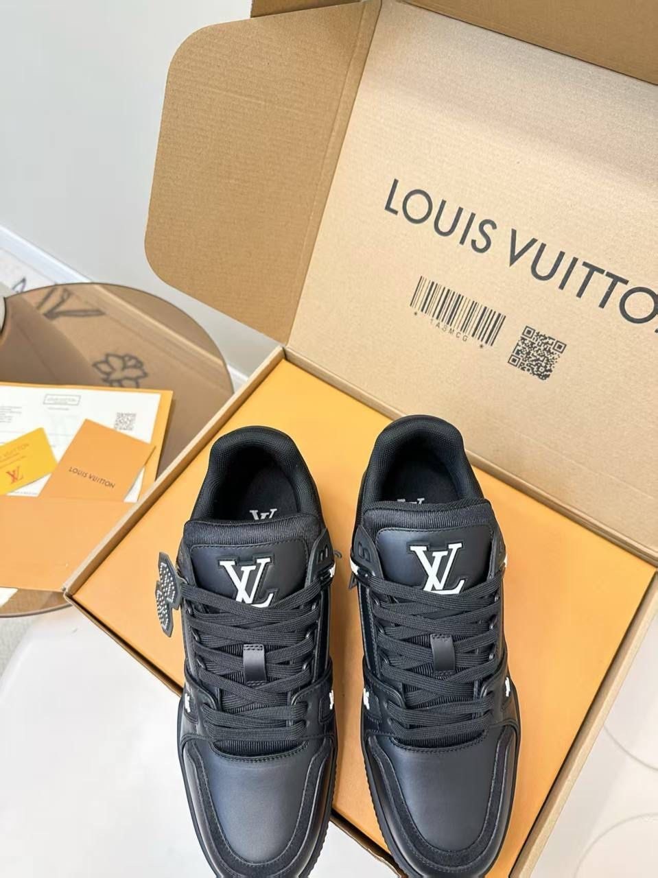 кроссовки louis vuitton мужские,кроссовки louis vuitton trainer,кроссовки louis vuitton,мужские кроссовки louis vuitton trainer черные,премиальные кроссовки louis vuitton