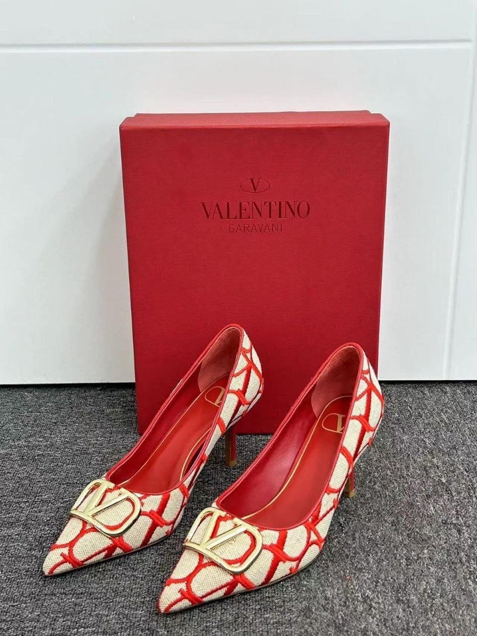 лодочки валентино,valentino туфли,туфли от валентино,туфли valentino garavani 5609022,valentino туфли valentino