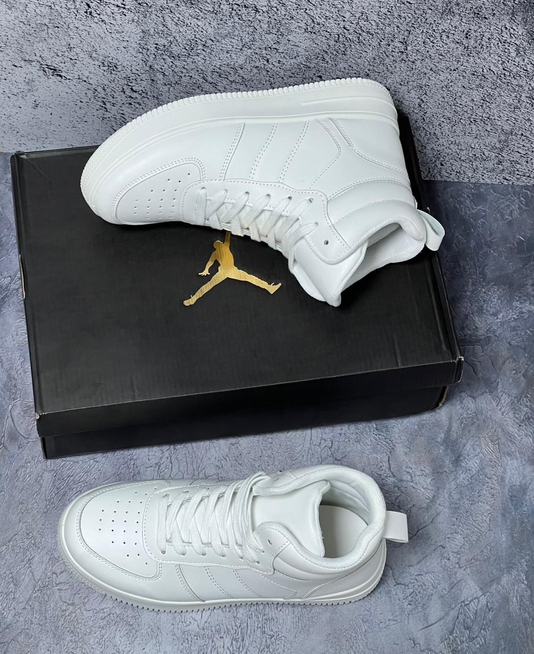 кроссовки,кроссовки женскиe,высокие белые кроссовки женские прада,кроссы адидас мужские белые высокие зимние,спортивная