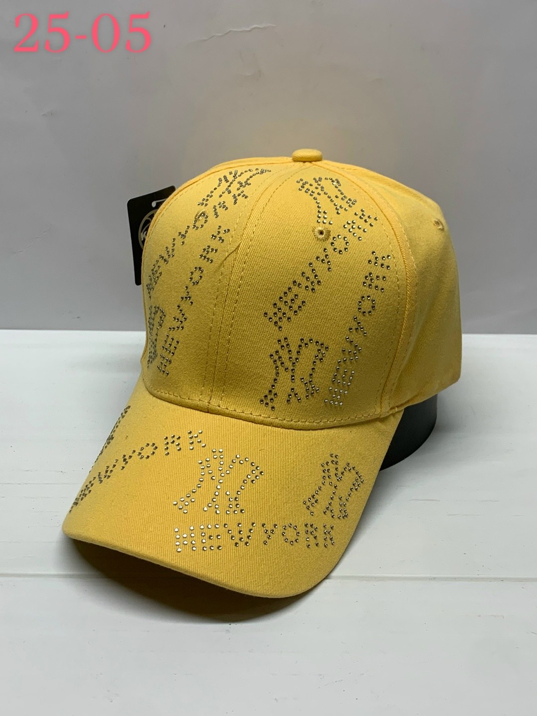 кепка женская,женская бейсболка,бейсболка с светоотражающими элементами,кепка,бейсболка модная