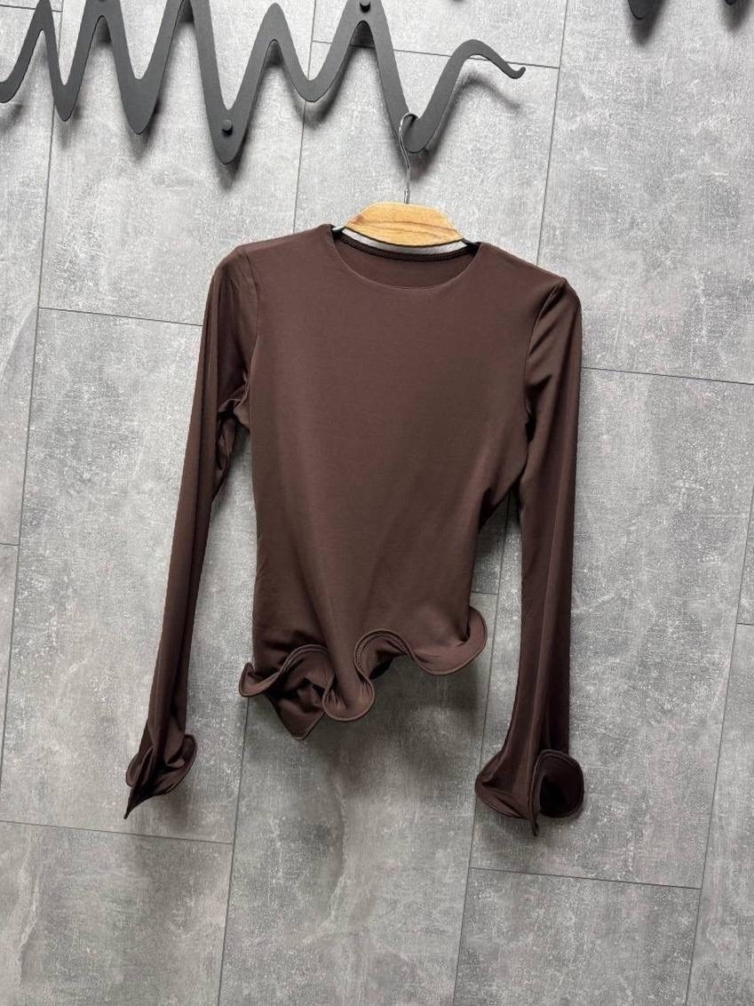 джинсы с цепочкой,широкие женские джинсы,джинсы модные,джинсы стильные,джинсы с цепью