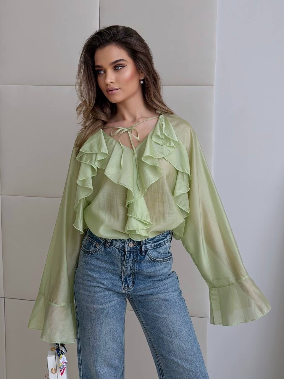 блузка стильная,блузка с оборками,элегантная блузка,женская блуза,блузка
