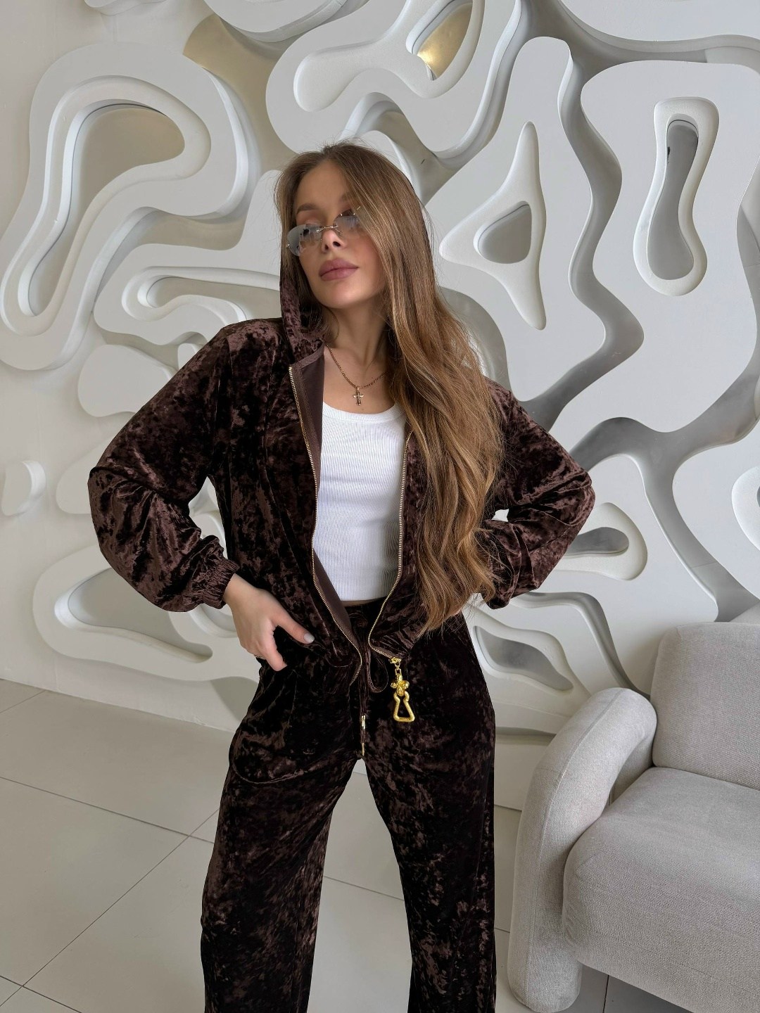 костюм велюровый,комбинезон велюровый,костюм велюровый женский,женский костюм из велюра с брюками палаццо happy fox,комбинезон велюровый женский