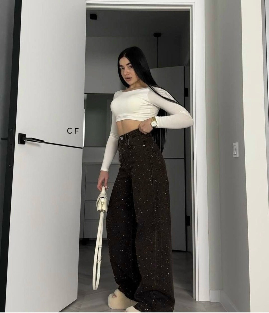 джинсы со стразами,джинсы палаццо со стразами,джинсы широкие со стразами,джинсы стразы женские,черные широкие джинсы со стразами