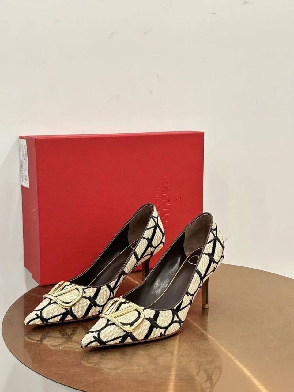 лодочки валентино,valentino туфли,туфли от валентино,туфли valentino garavani 5609022,valentino туфли valentino