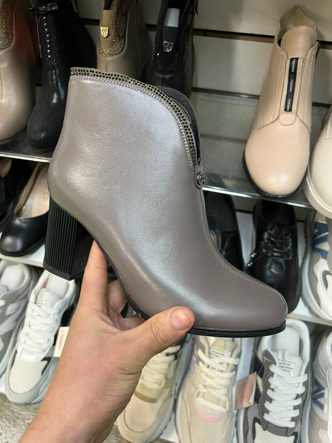 ботильоны женские,,серые ботильоны,кожаные ботильоны,ботильоны серебро