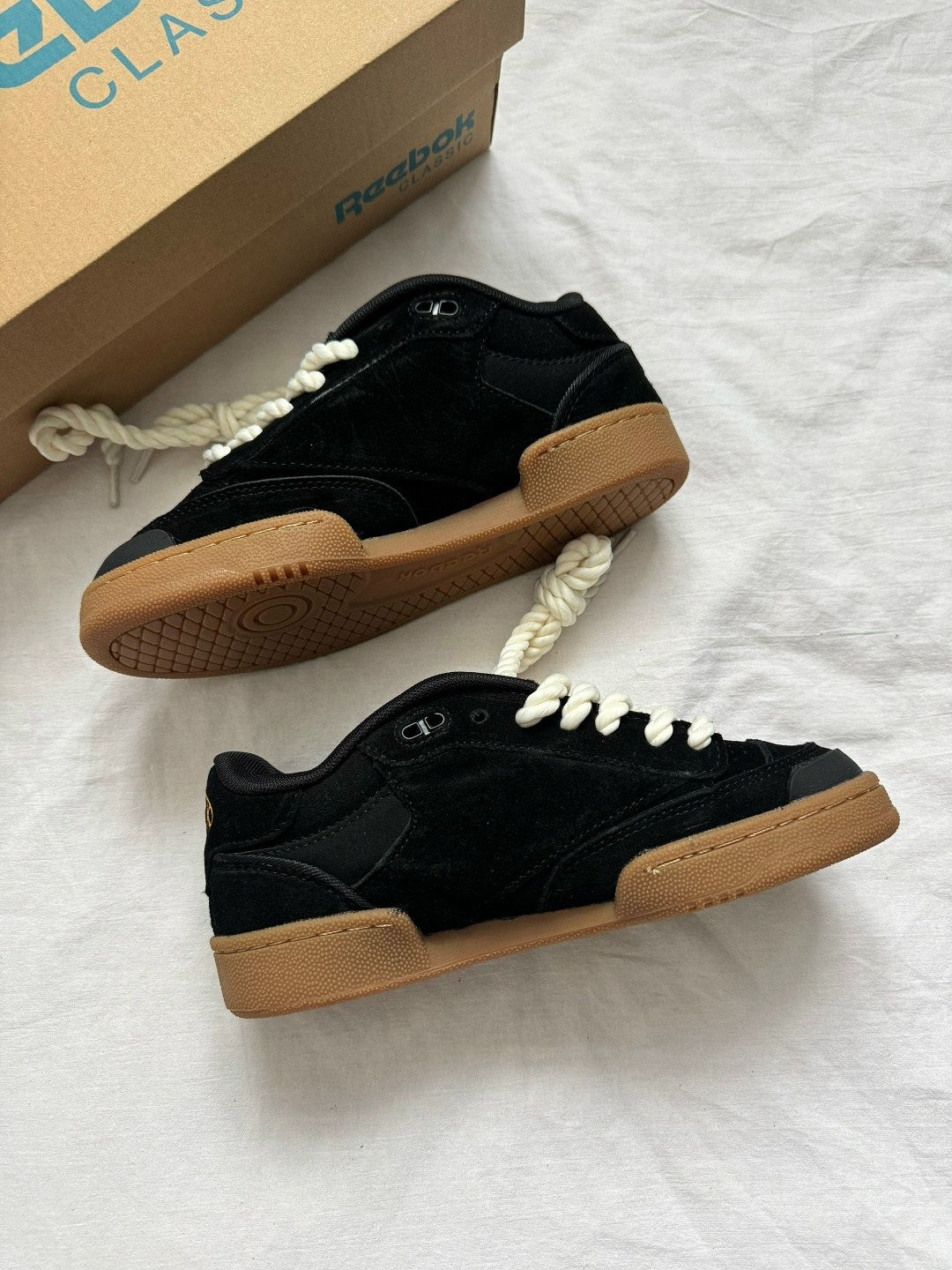 ,кроссовки reebok,замшевые кроссовки,кроссовки adidas,кроссовки adidas samba rose