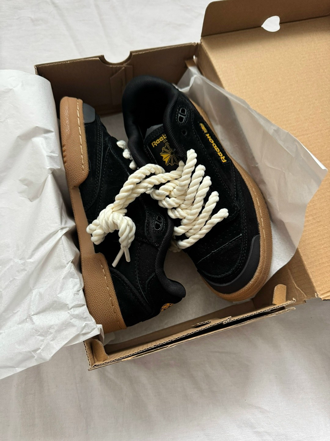 ,кроссовки reebok,замшевые кроссовки,кроссовки adidas,кроссовки adidas samba rose