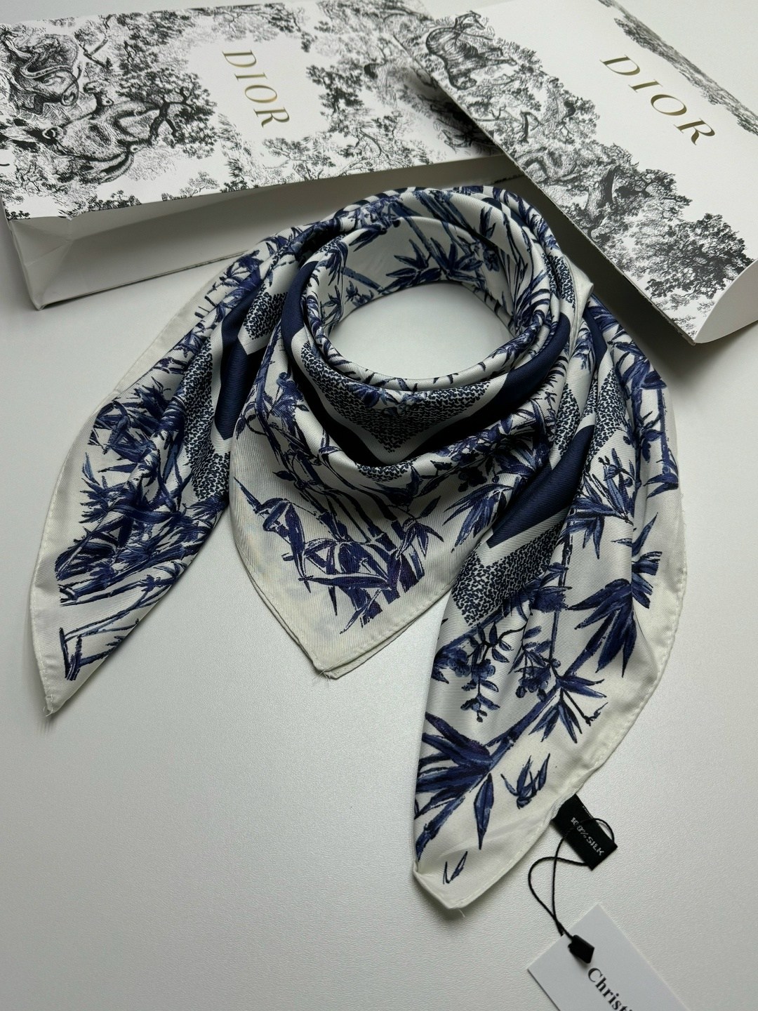 платок шелковый,платок женский,платок dior,платок диор,платок тонкий