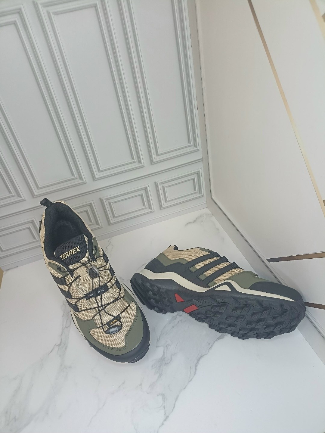 кроссовки,кроссовки adidas,кроссовки adidas terrex,треккинговые кроссовки,кроссовки мальчику