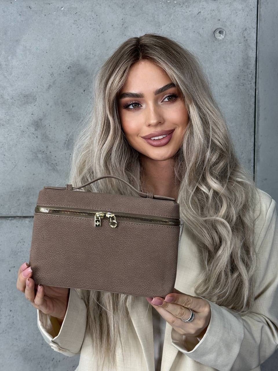 сумки для женщин,сумка женская маленькая кросс-боди chanel,сумка,сумка кросс-боди miu miu,сумка женская через плечо