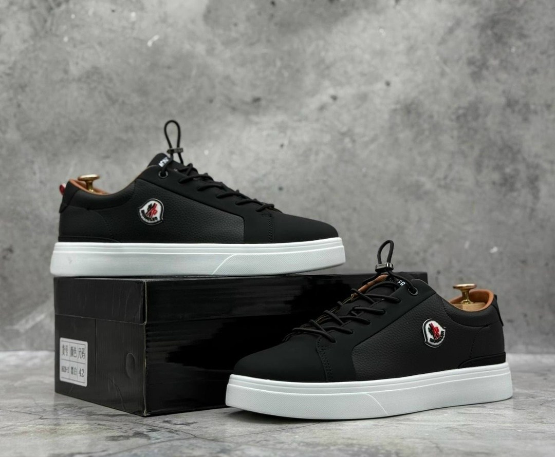 ,модные кроссовки,повседневные кроссовки,низкие кроссовки,кеды томми хилфигер с монограммой