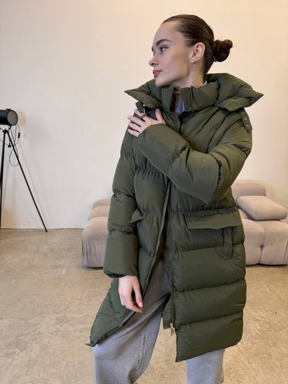 пуховик средней длины,пуховик,женский пуховик,бежевый пуховик,женская зимняя длинная куртка-пуховик 2026 года