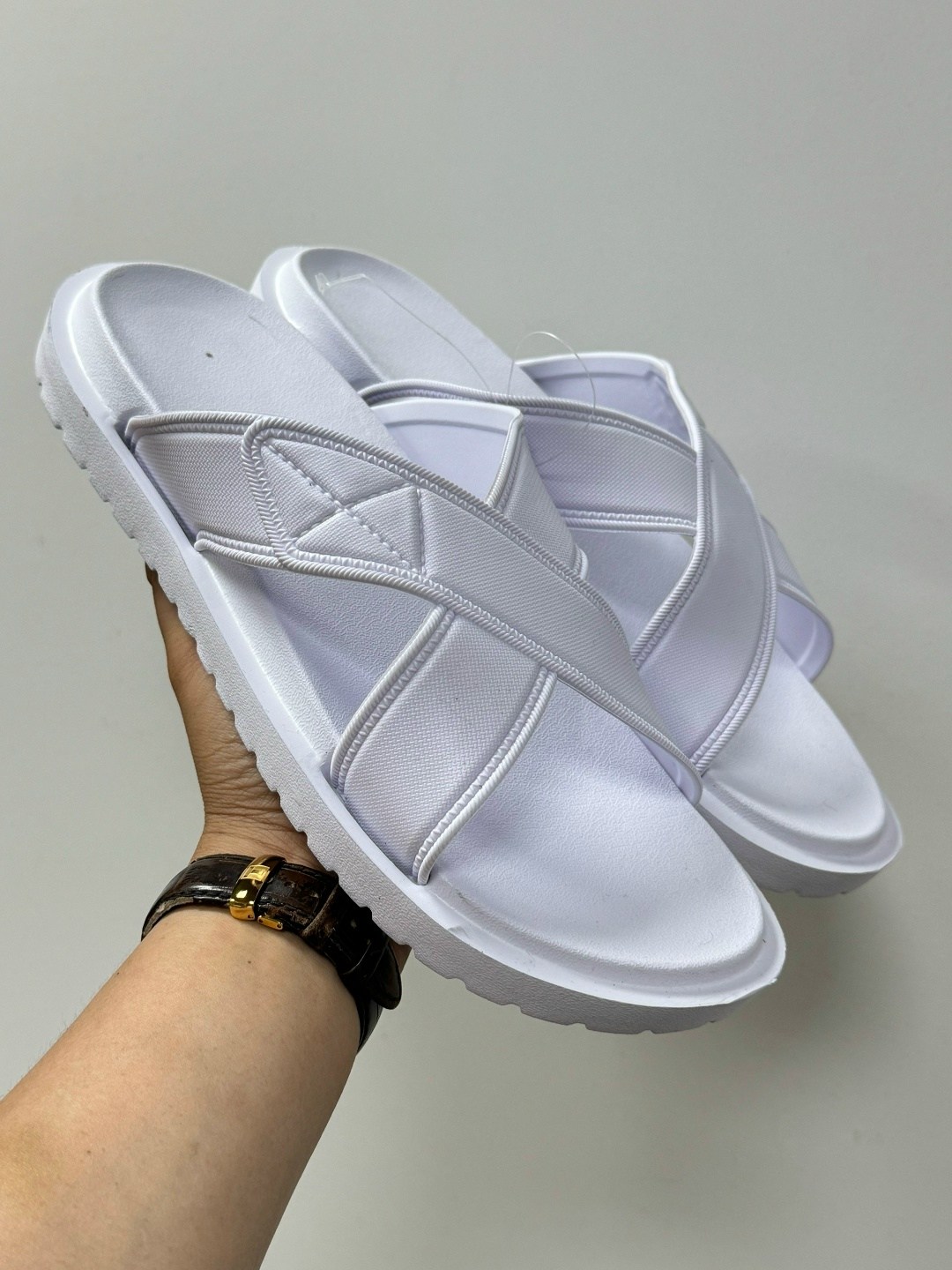 nike benassi duo ultra slide,nike wmns benassi duo ultra slide,шлепки женские,сланцы найк белые,летние сандалии