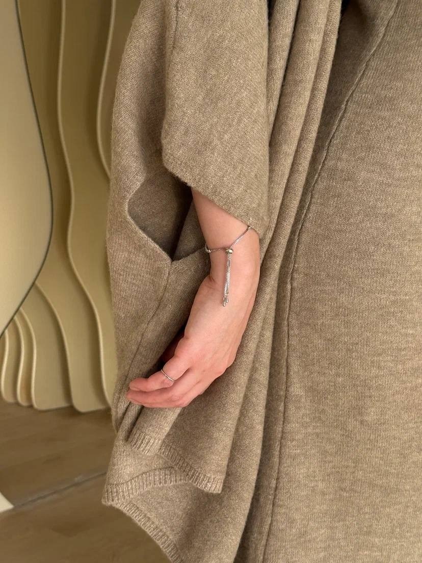 комплект трикотажный кардиган и платье бежевый,костюм двойка платье и кардиган,платье лапша с кардиганом,трикотажное платье с кардиганом,платье и кардиган