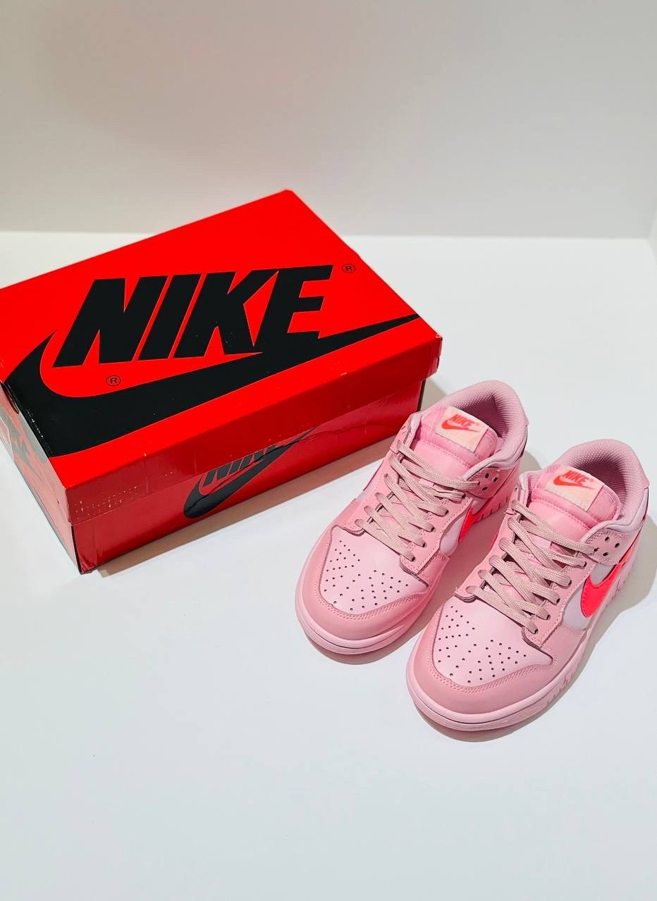 кроссовки найк розовые,nike dunk low triple pink gs,розовые найки,розовые найк данк,кроссовки найк женские розовые