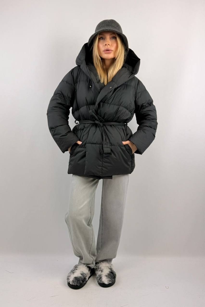 короткий пуховик с поясом,пуховик с поясом,пуховик с поясом naumi,женские пуховики,пуховик удлиненный