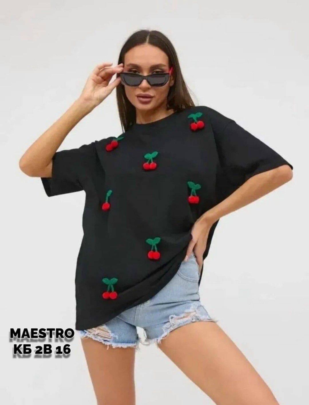 футболка с вышивкой вишенки,футболка с вишенками,футболка с вишенками miaty,женская футболка,футболки женская оверсайз с принтом