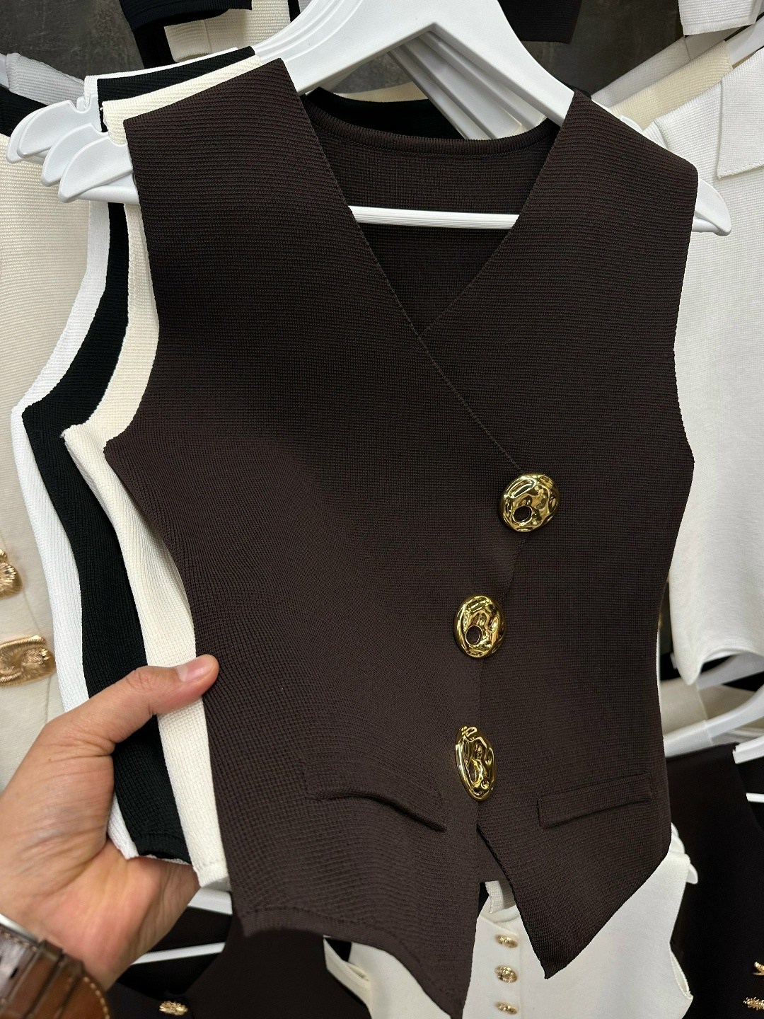 жилетка женская,женские жилеты,жилет для женщин,жилет короткий,жилетка